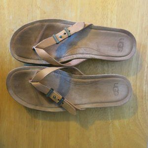 UGG KAMICO THONG SANDALS